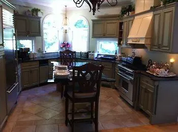 Annabelle Bed & Breakfast-2